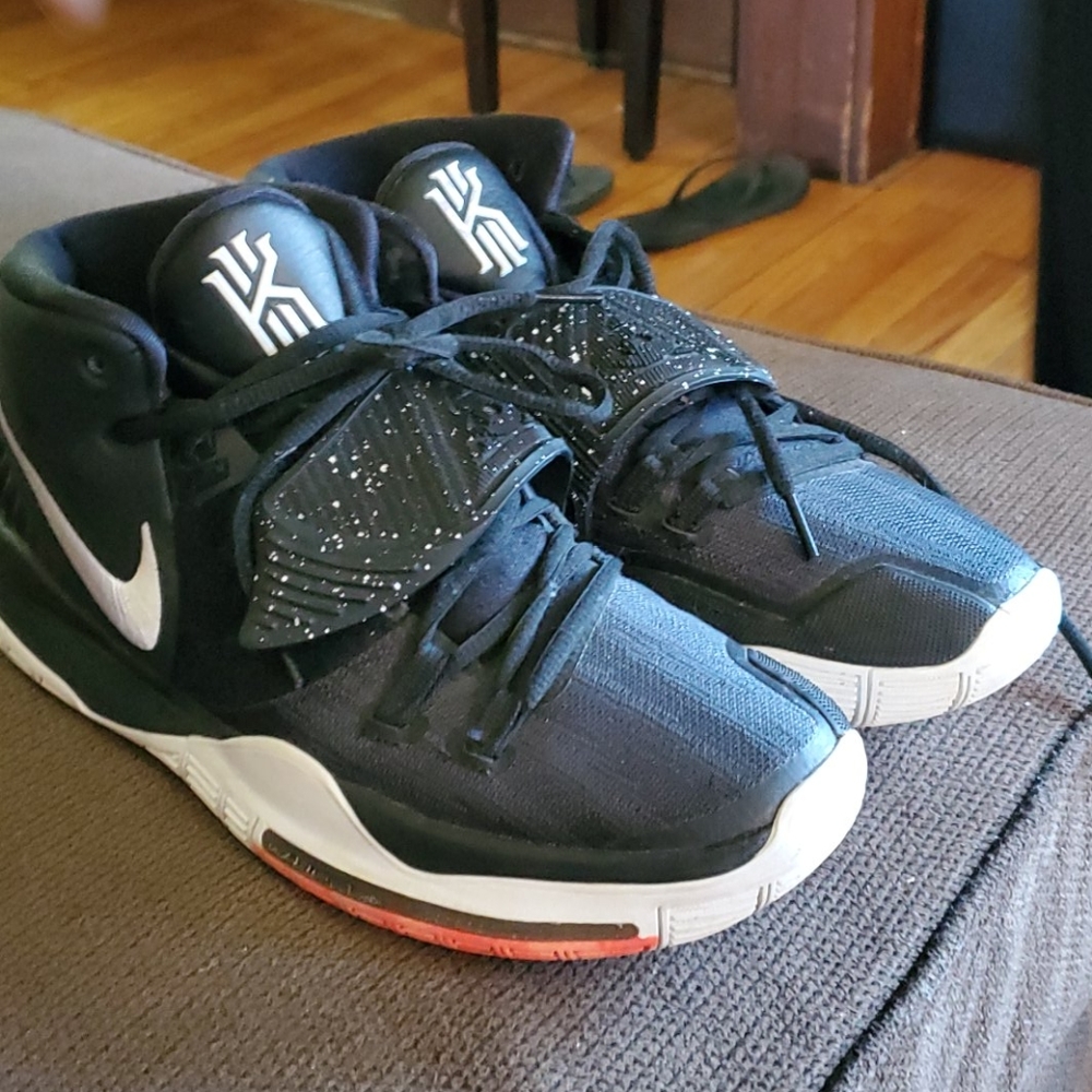 Men's sneakers